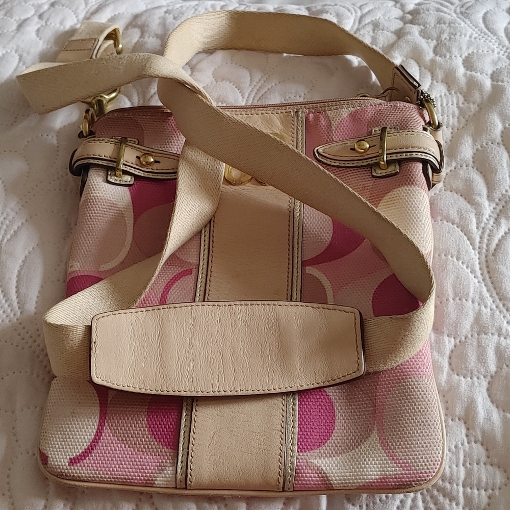 Authentic Coach Leather - Picture 14 of 15